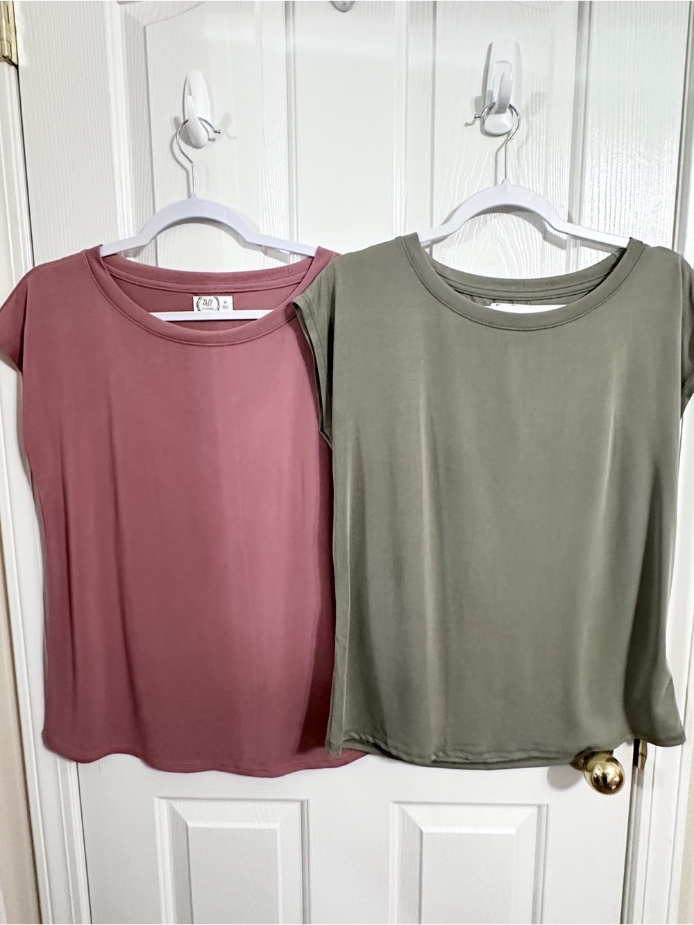 Maurices Cap Sleeve Tee in Dusty Rose and Olive